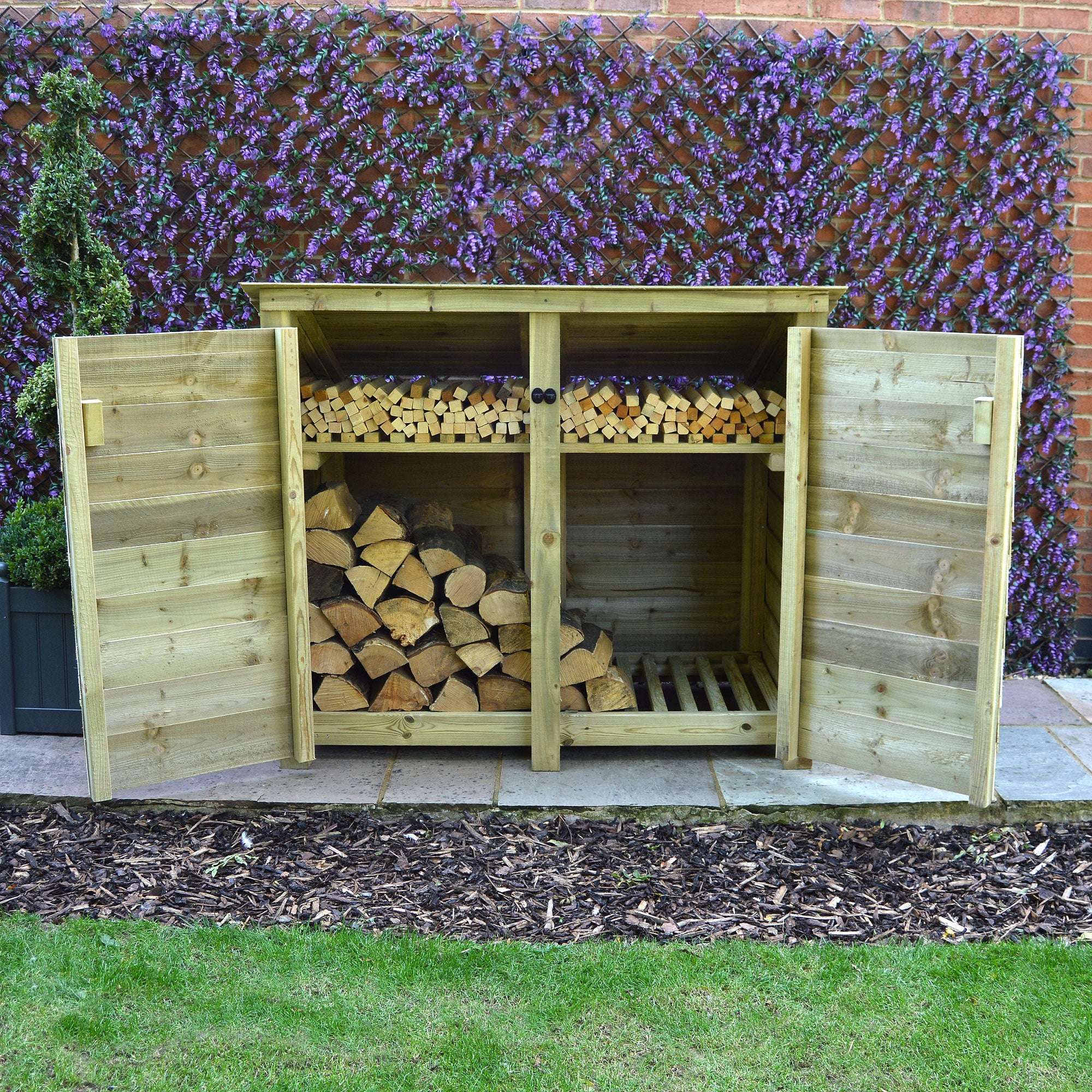 Exceptional Garden:Rutland Country Cottesmore Log Store with Door and Kindling Shelf - 4ft