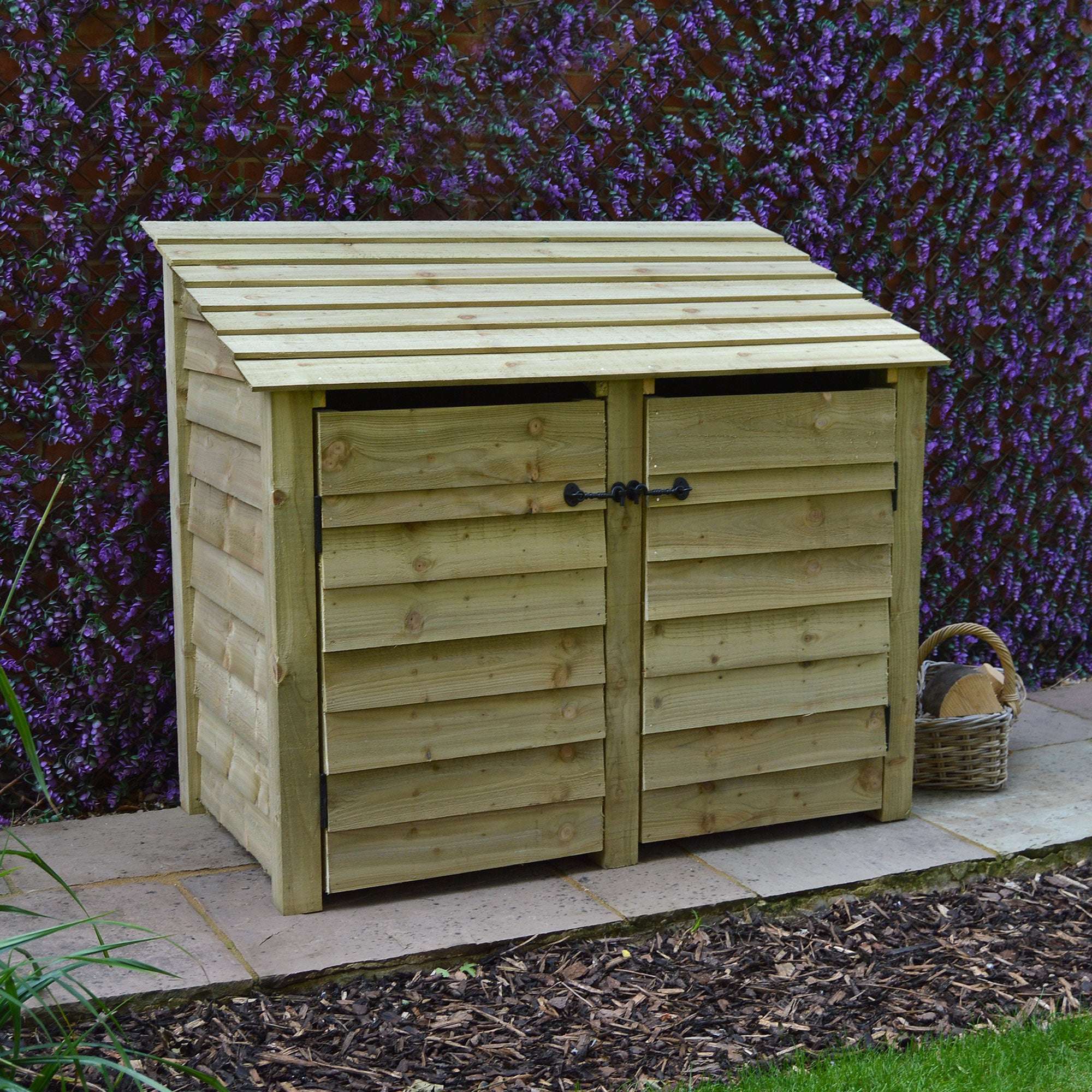 Exceptional Garden:Rutland Country Cottesmore Log Store with Door and Kindling Shelf - 4ft