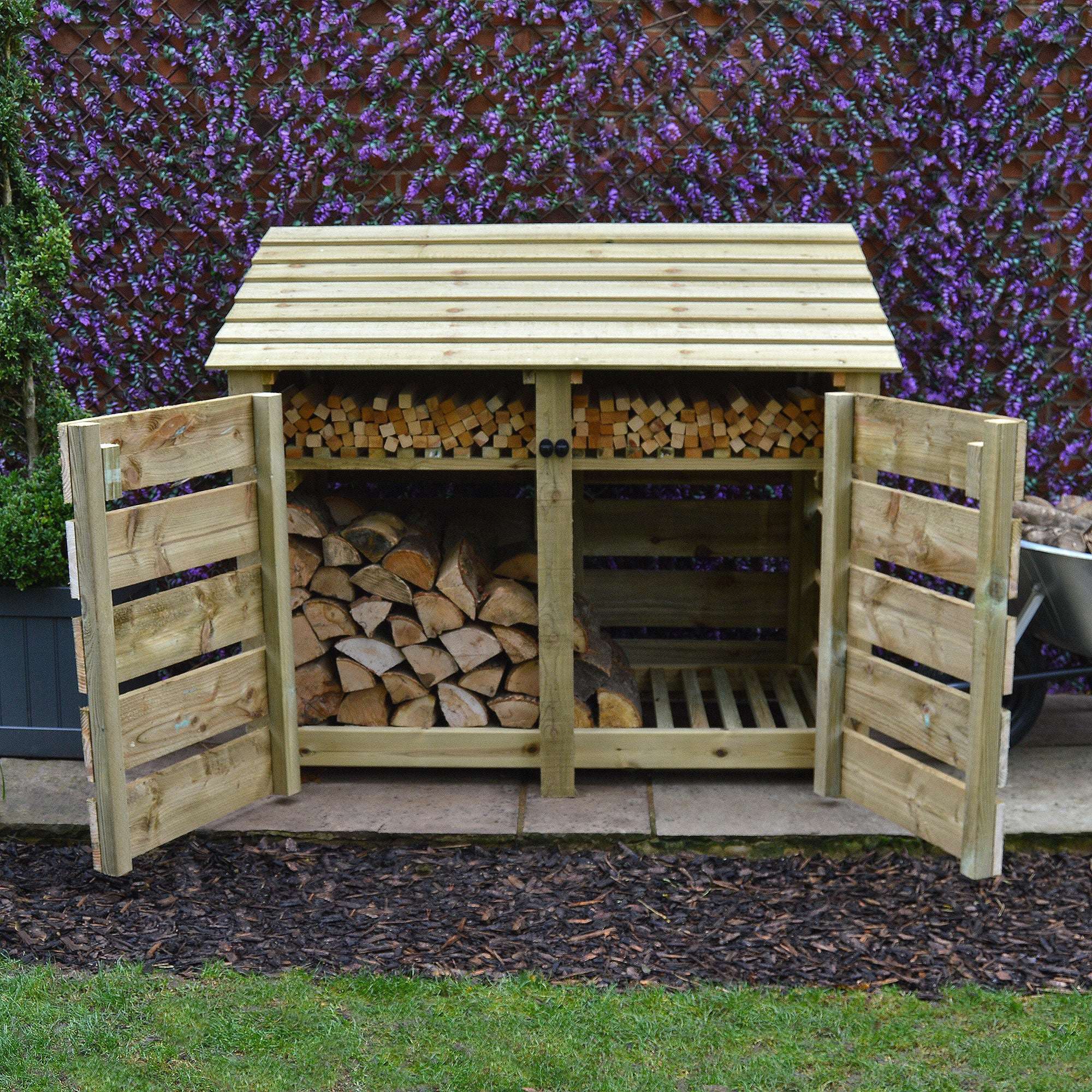 Exceptional Garden:Rutland Country Cottesmore Log Store with Door and Kindling Shelf - 4ft