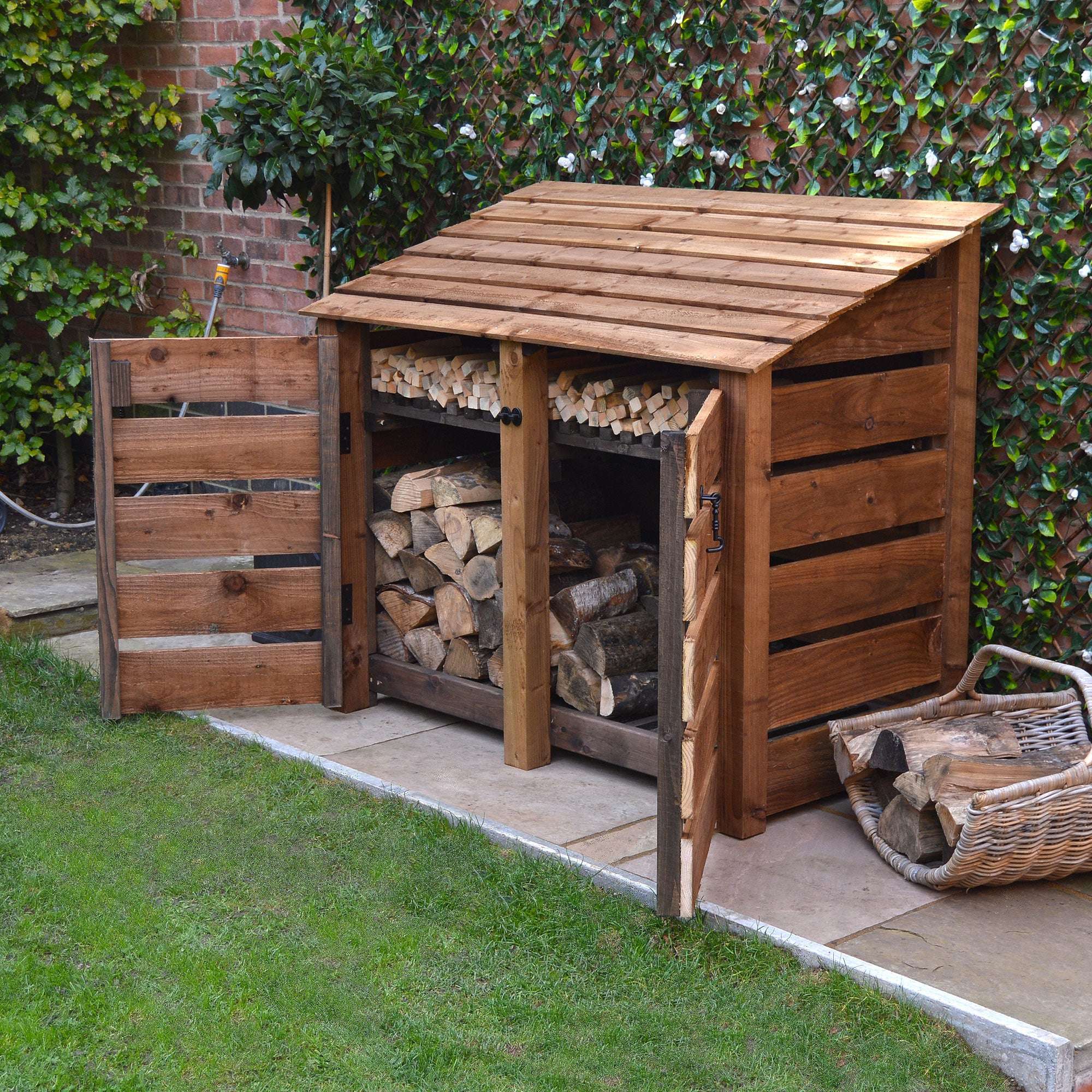 Rutland Country Cottesmore Log Store with Door and Kindling Shelf - 4ft:Rutland County,Exceptional Garden