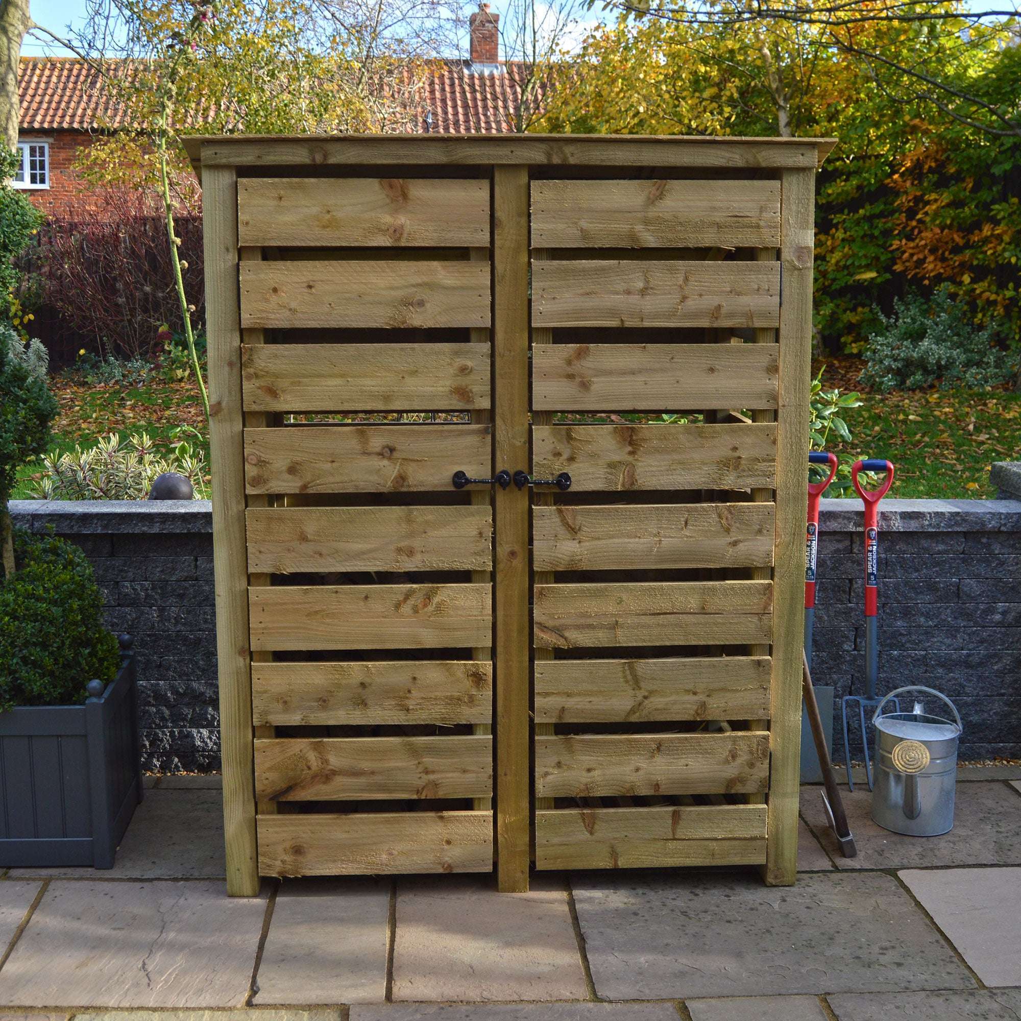 Exceptional Garden:Rutland Country Cottesmore Log Store with Door - 6ft