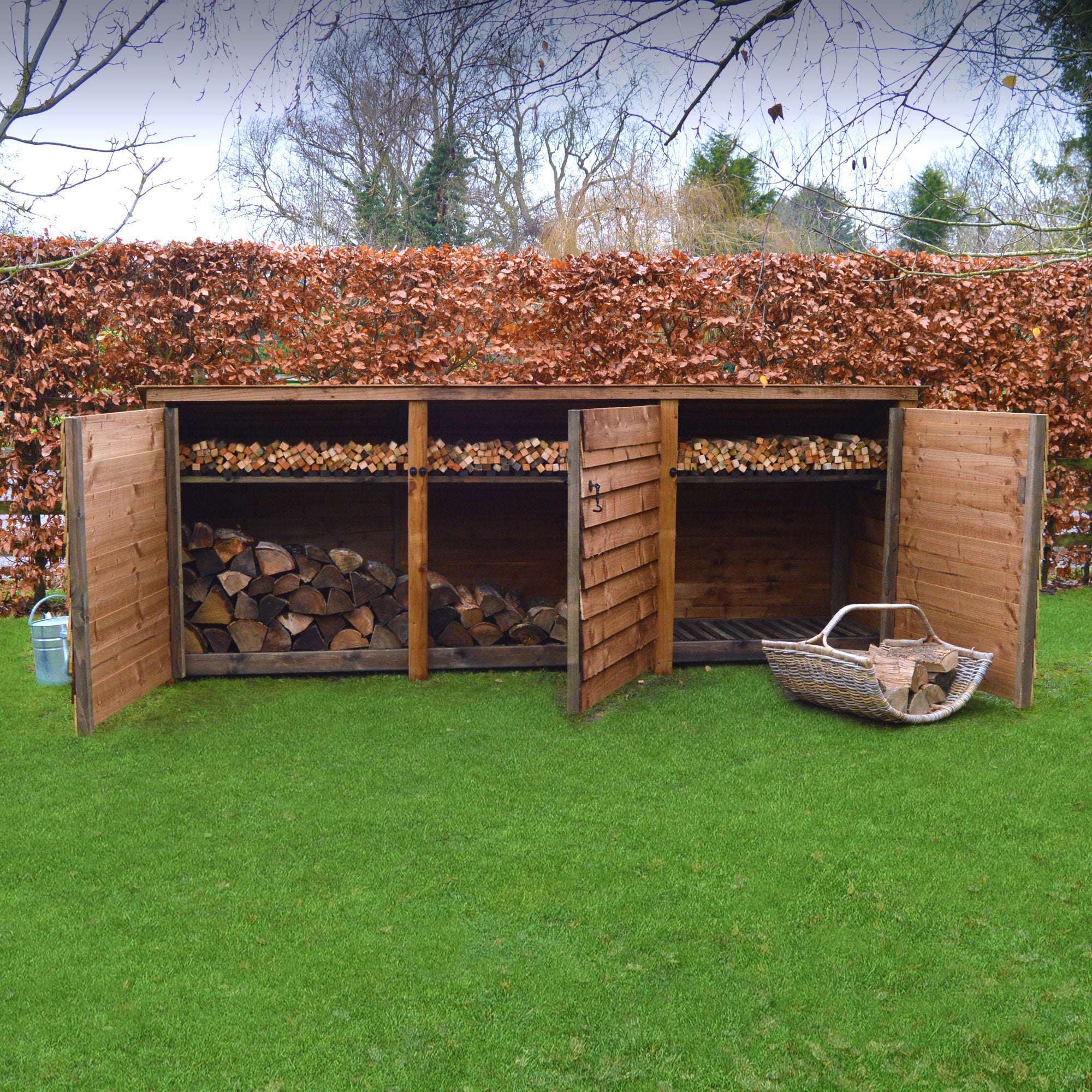 Exceptional Garden:Rutland County Empingham Log Store with Door and Kindling Shelf - 4ft