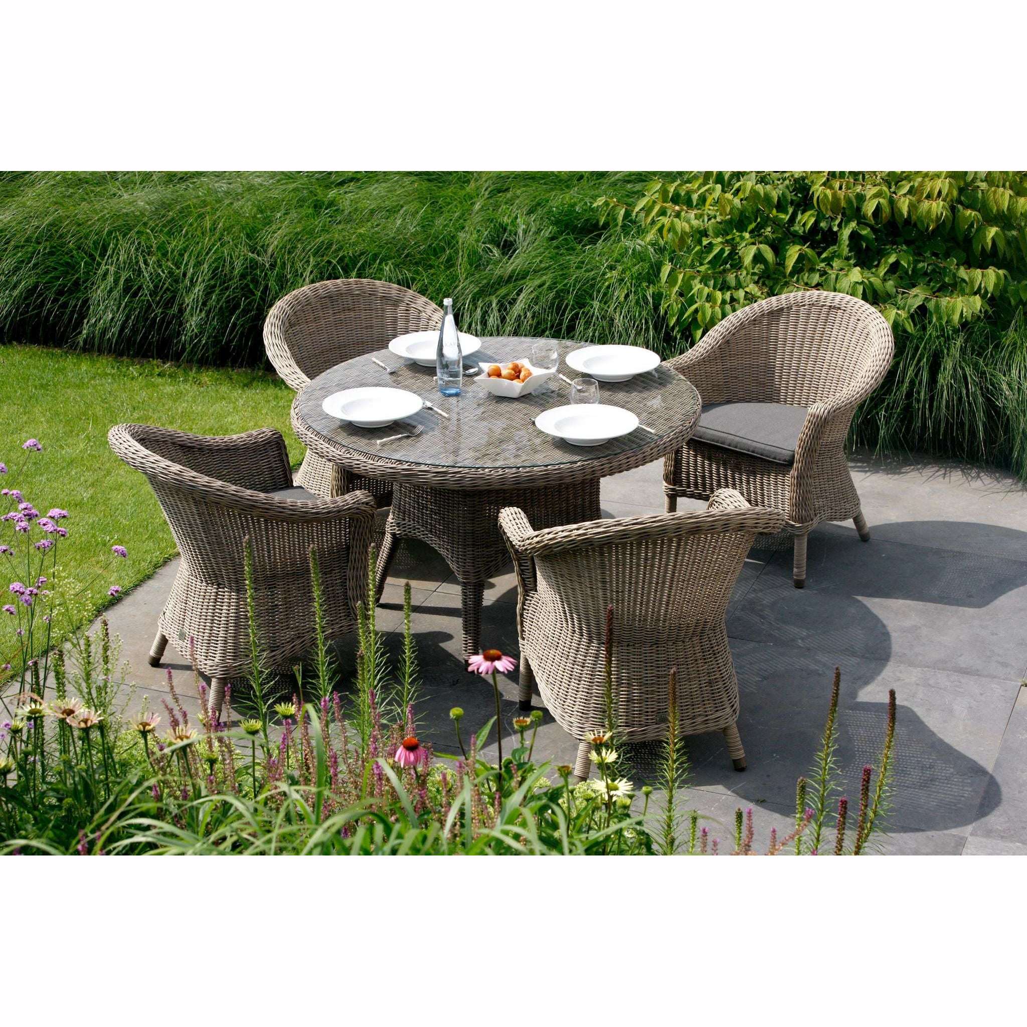 Exceptional Garden:4 Seasons Outdoor Chester 4 Seat Dining set with Victoria 130cm Table