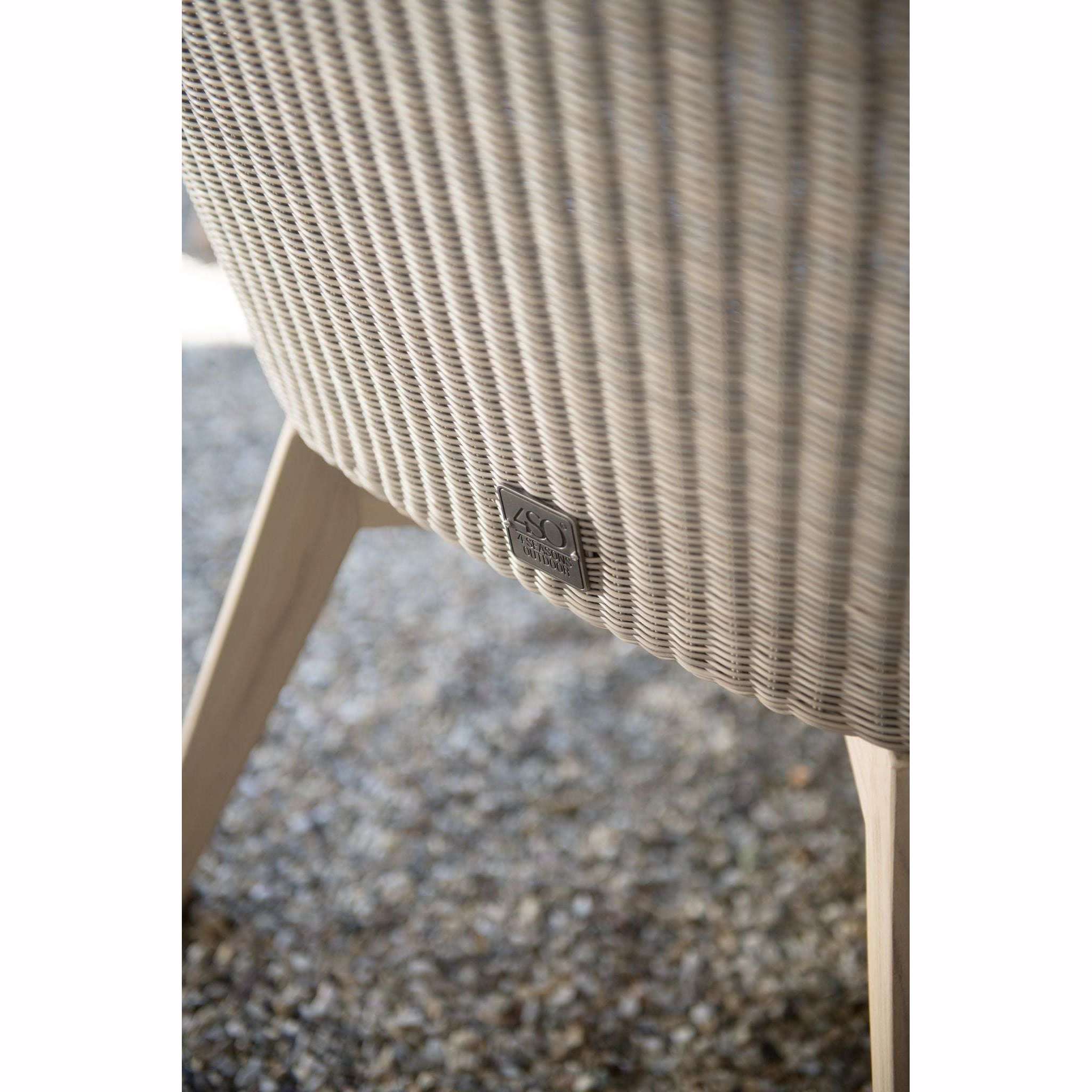 Exceptional Garden:4 Seasons Outdoor Avila 4 Seater dining set with 130cm Derby Teak Round Table