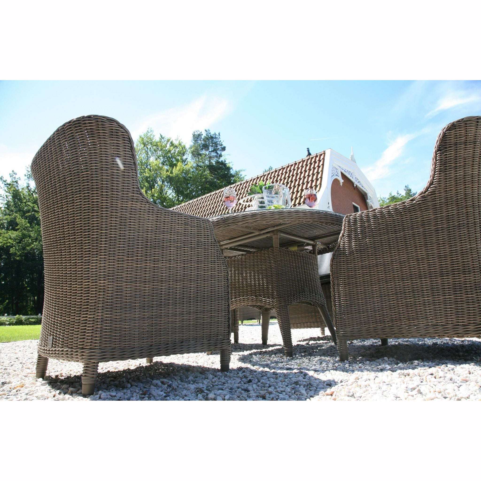 Exceptional Garden:4 Seasons Outdoor Brighton 4 Seater Dining set with Victoria Table