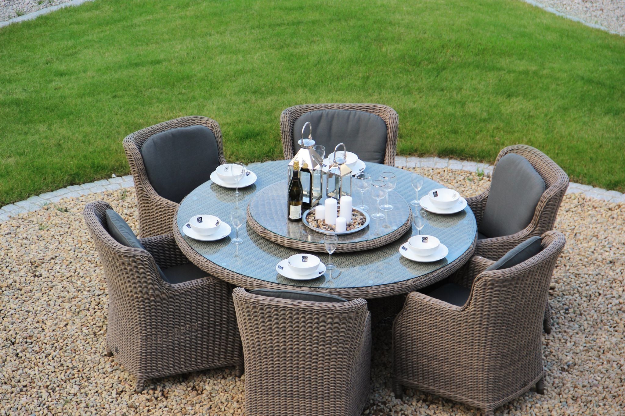 ROUND FURNITURE SETS