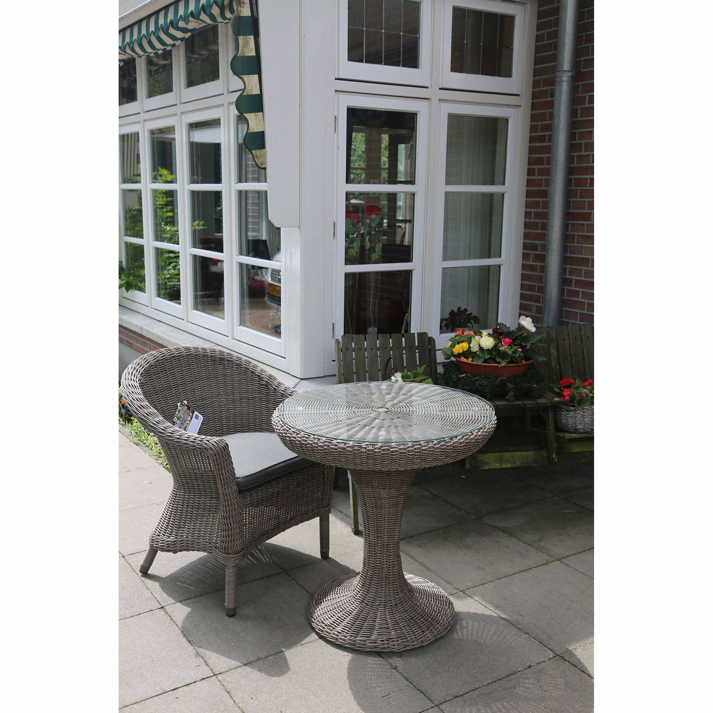 Exceptional Garden:4 Seasons Outdoor Chester Bistro set with Victoria Bistro Table