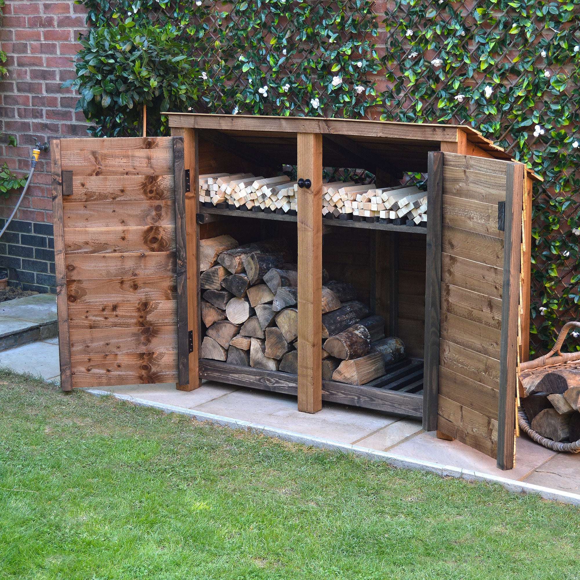 Rutland Country Cottesmore Log Store with Door and Kindling Shelf - 4ft:Rutland County,Exceptional Garden