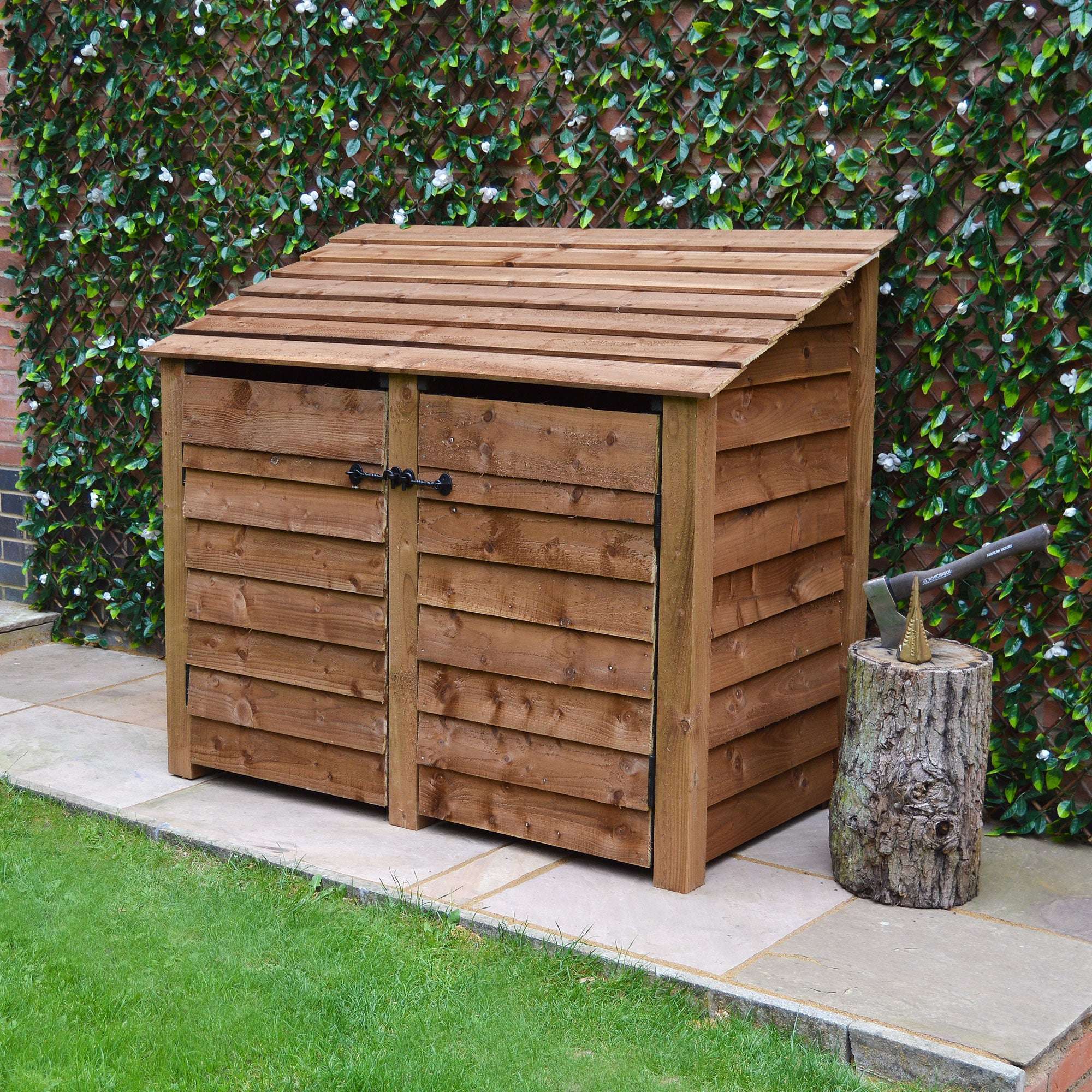 Exceptional Garden:Rutland Country Cottesmore Log Store with Door and Kindling Shelf - 4ft