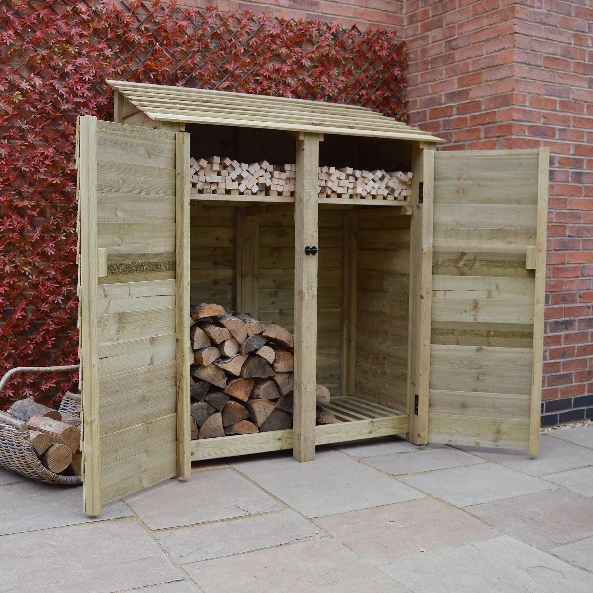 Exceptional Garden:Rutland Country Cottesmore Log Store with Door and Kindling Shelf - 6ft