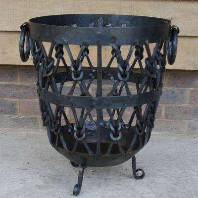 Exceptional Garden:Wrought Iron Knotted Log Basket