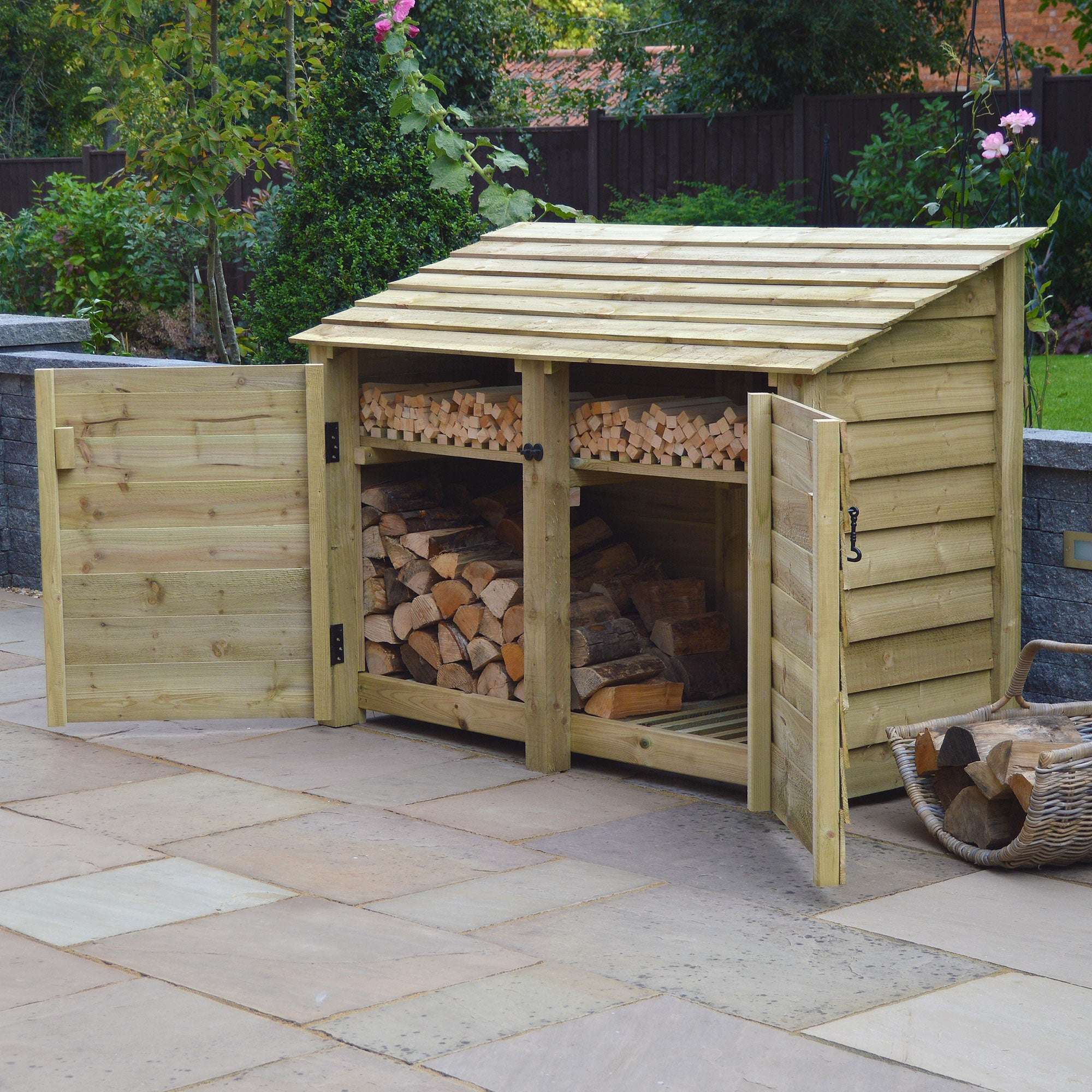 Rutland Country Hambleton Log Store with Door and Kindling Shelf - 4ft:Rutland County,Exceptional Garden