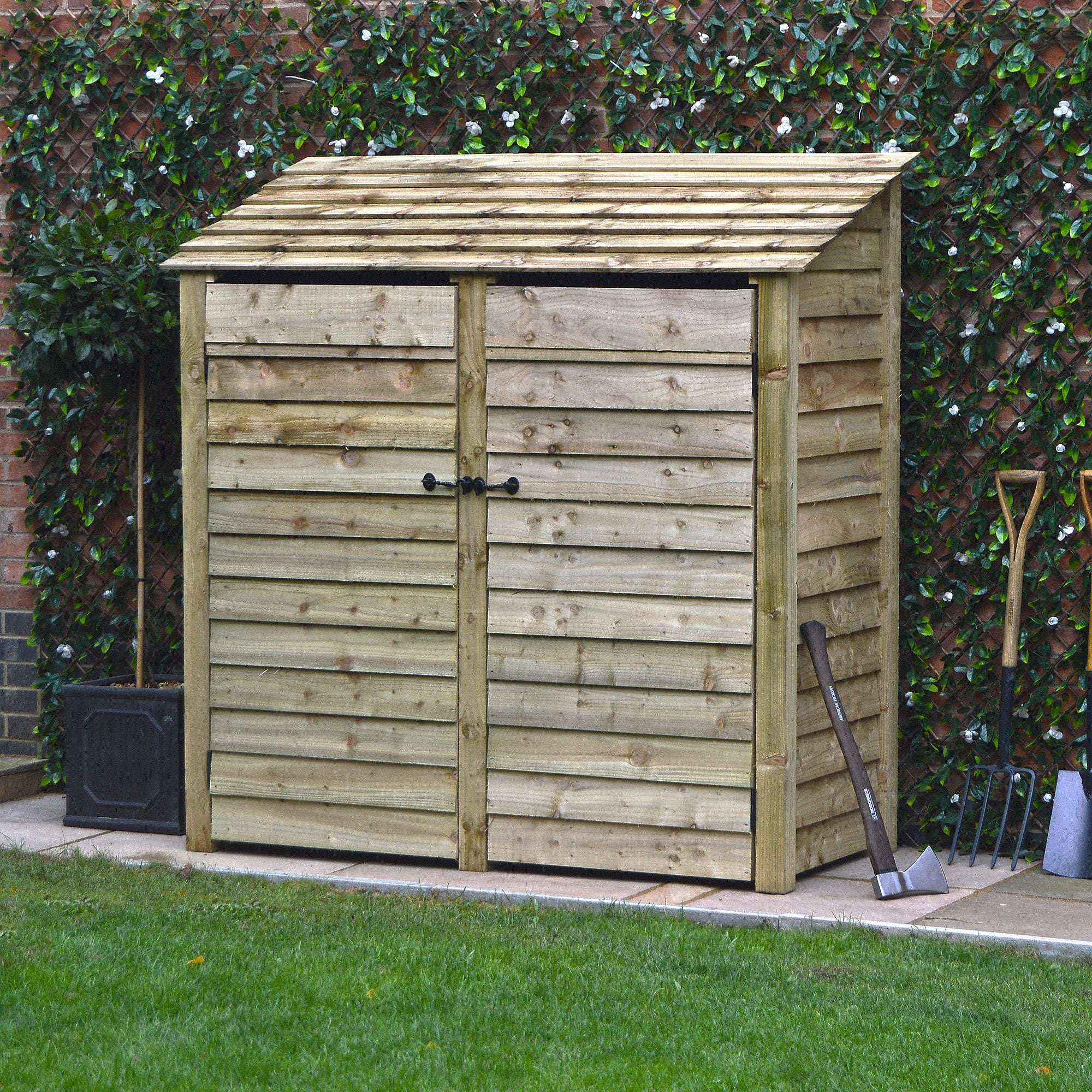 Exceptional Garden:Rutland Country Hambleton Log Store with Kindling Shelf and Door - 6ft