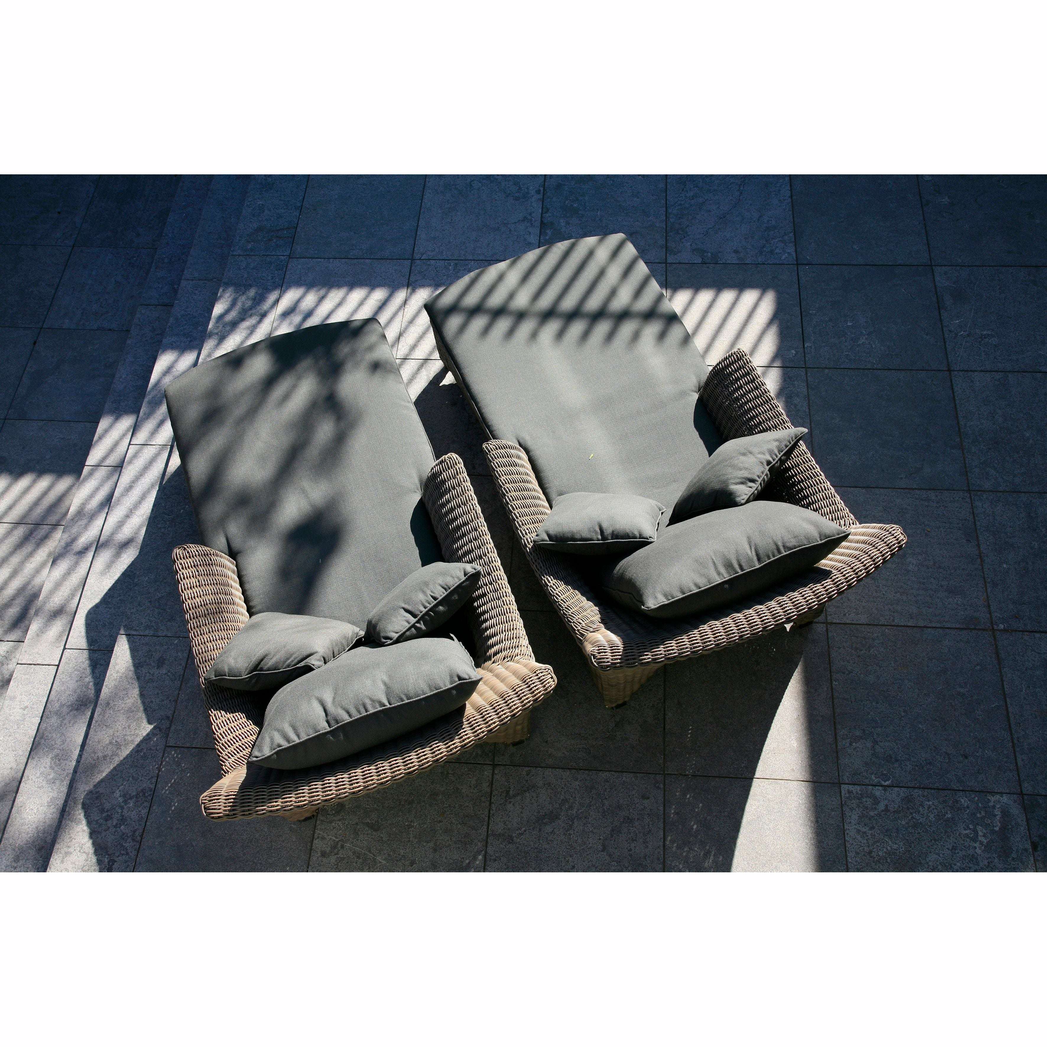 Exceptional Garden:4 Seasons Outdoor Valentine Single Sunbed with 4 Cushions