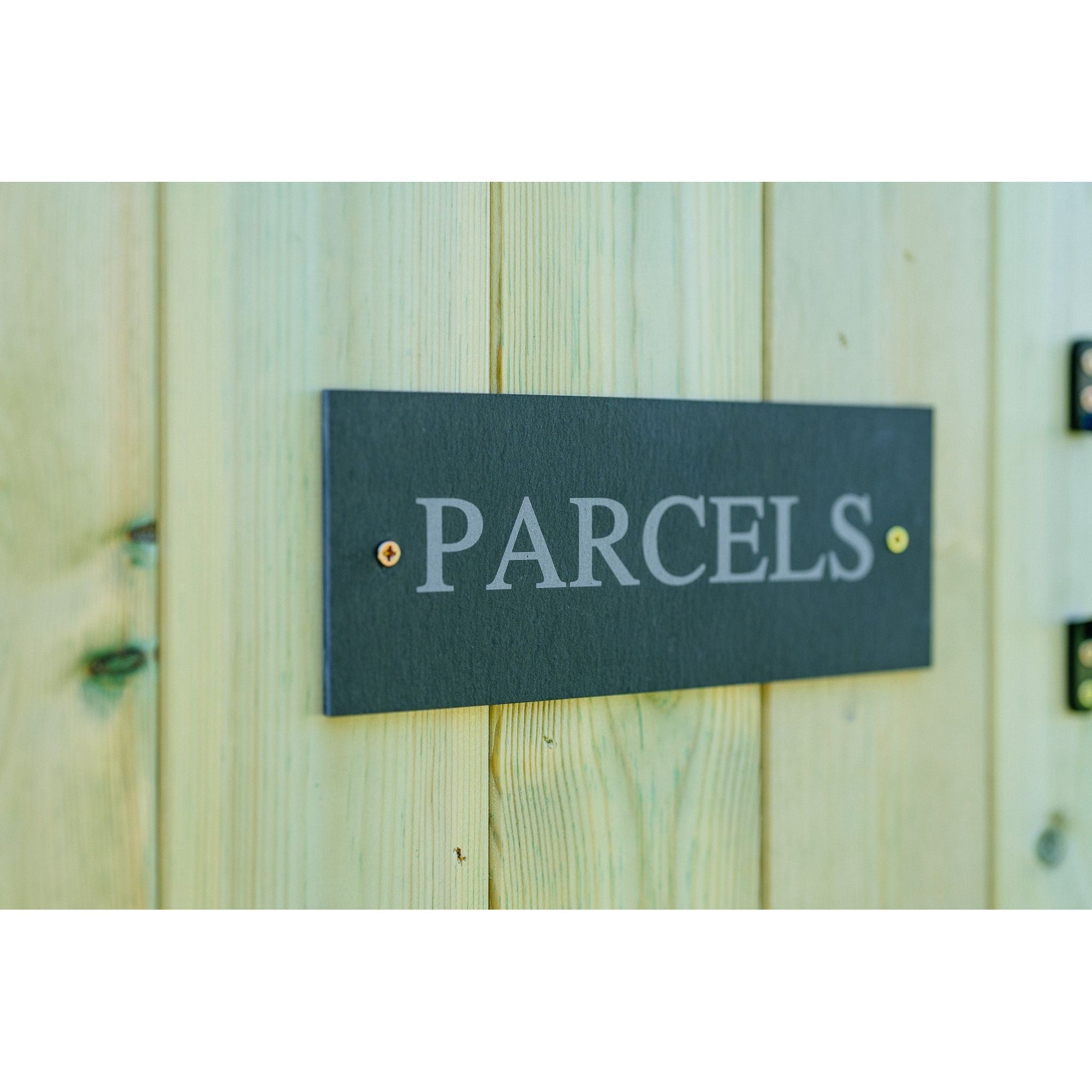 Pendle Parcel Store - Large