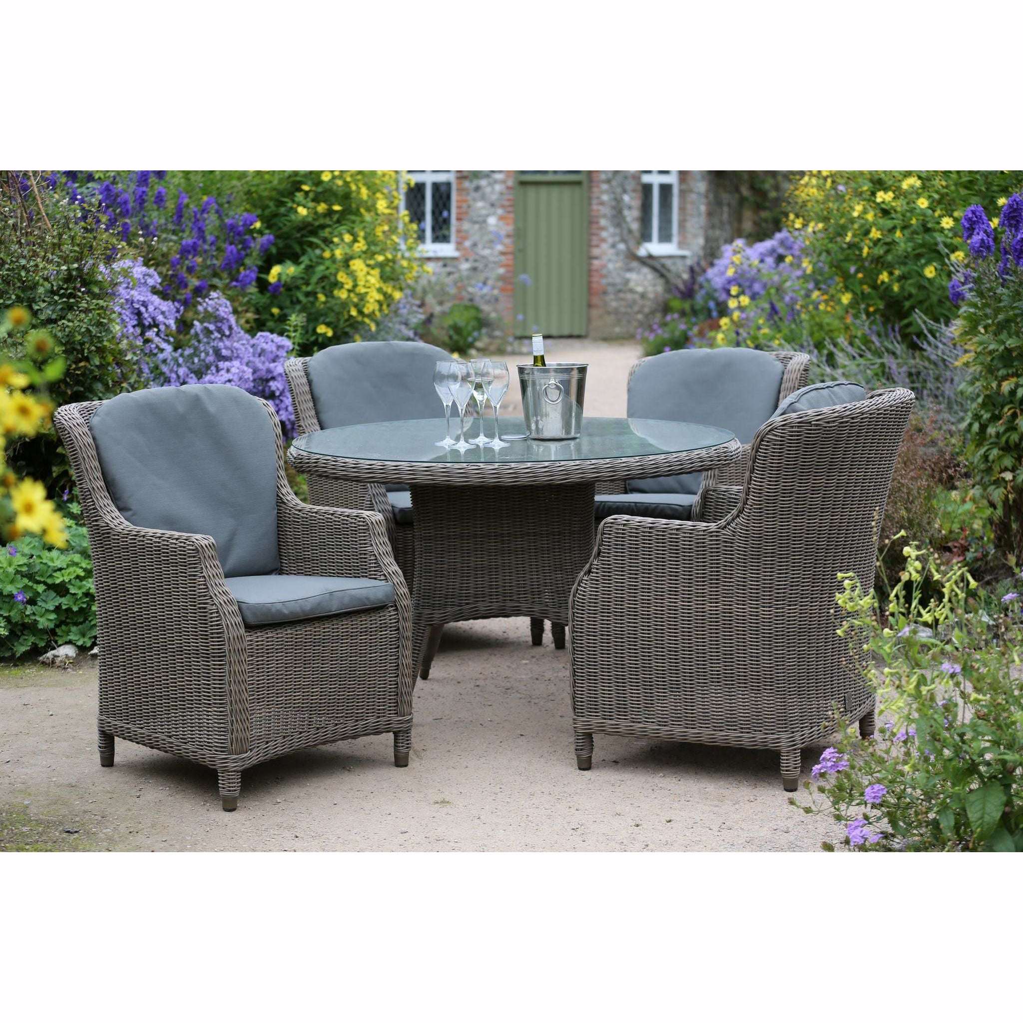 Exceptional Garden:4 Seasons Outdoor Brighton 4 Seater Dining set with Victoria Table