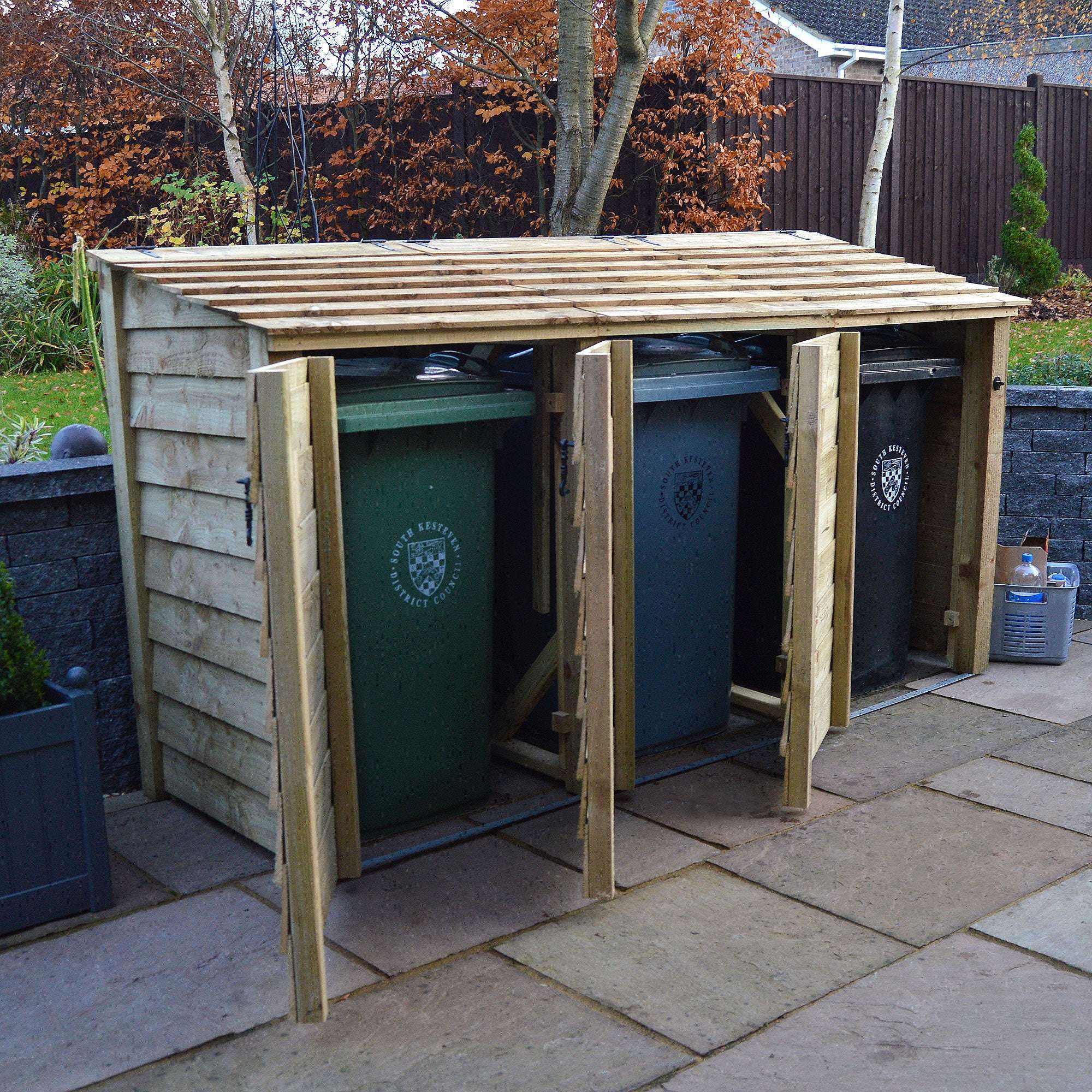 Exceptional Garden:Rutland Country Morcott Triple Wheelie Bin Storage Unit
