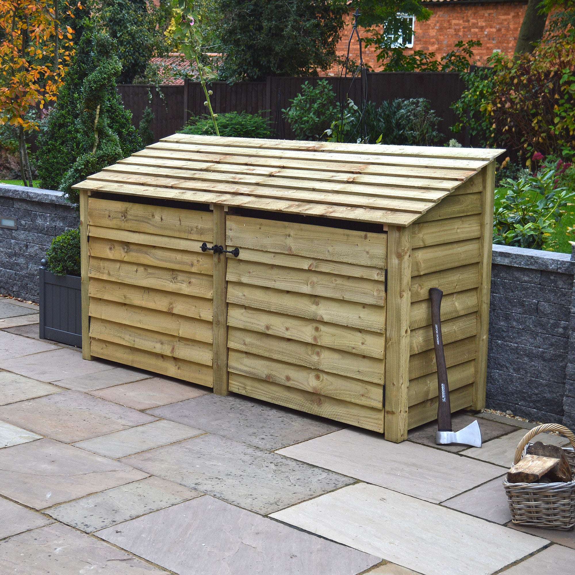 Exceptional Garden:Rutland County Normanton Log Store with Kindling Shelf and Door - 4ft