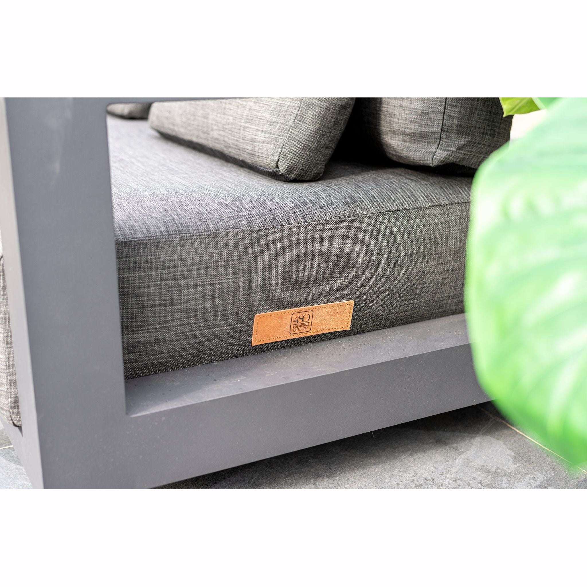Exceptional Garden:4 Seasons Outdoor Metropolitan Corner Set with Metropolitan Coffee Table