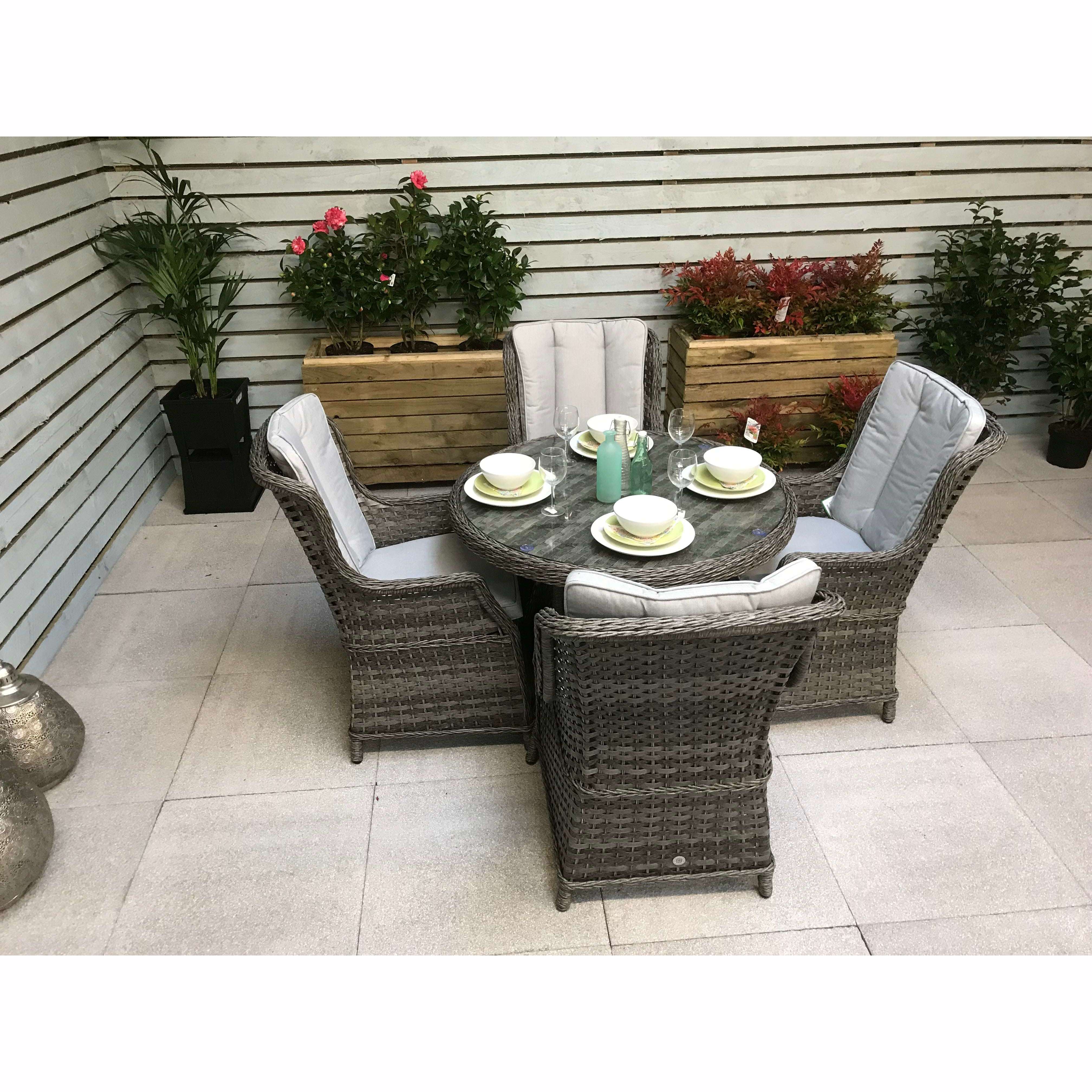 Exceptional Garden:Signature Weave Victoria Round Dining Table